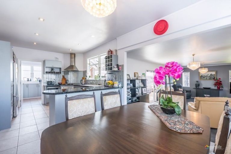 Photo of property in 33 Fairfield Avenue, Fairfield, Lower Hutt, 5011