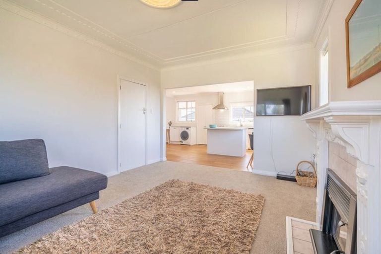 Photo of property in 27 Isadore Road, Saint Clair, Dunedin, 9012