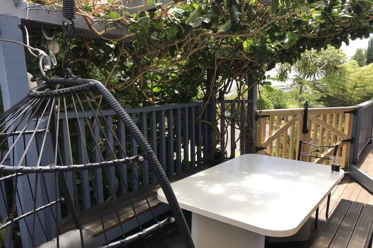 Photo of property in 114 Regent Heights, Thames, 3500