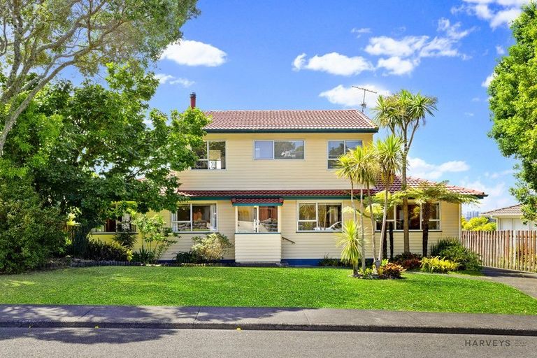 Photo of property in 23 Lemnos Place, Titirangi, Auckland, 0604