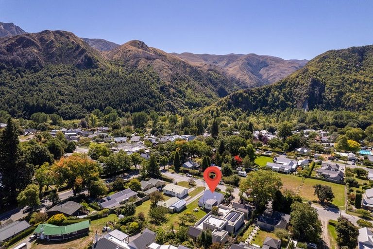 Photo of property in 16 Caernarvon Street, Arrowtown, 9302