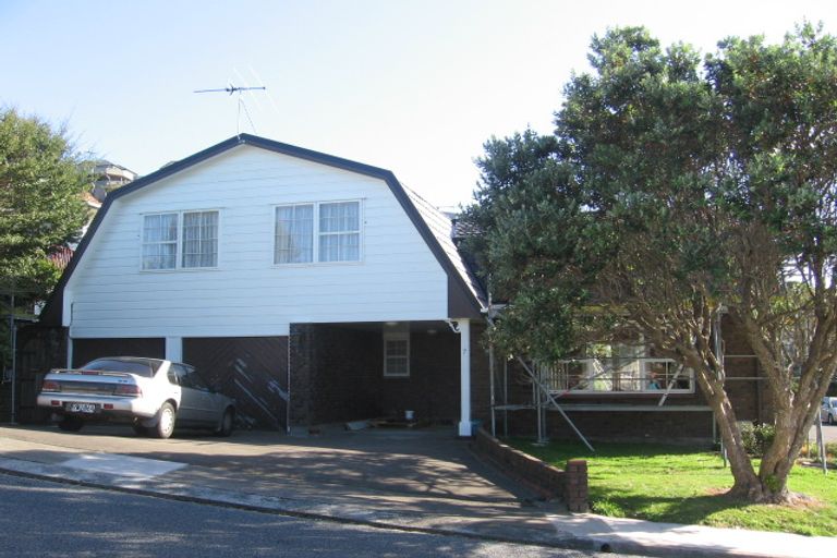 Photo of property in 7 Safari Crescent, Johnsonville, Wellington, 6037
