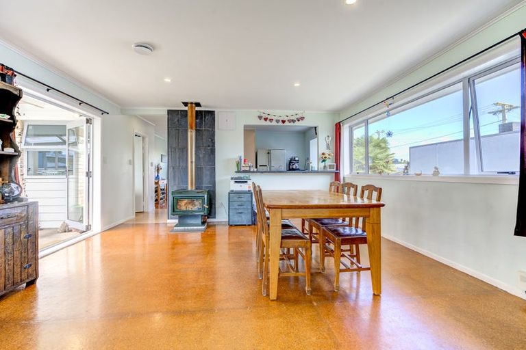 Photo of property in 10 Stewart Place, Melville, Hamilton, 3206