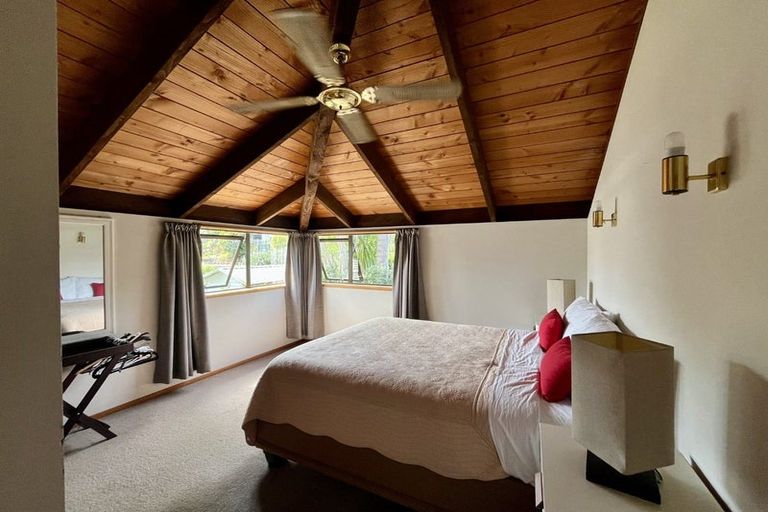 Photo of property in 2/69 Saddleback Rise, Murrays Bay, Auckland, 0630