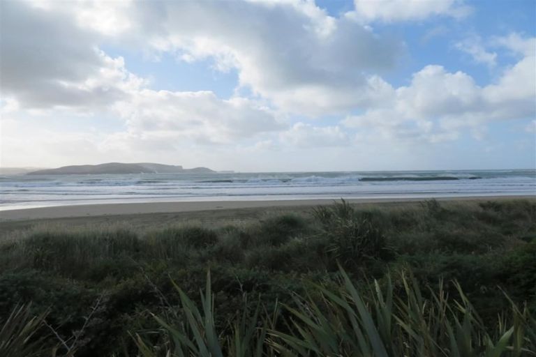 Photo of property in 493 Waikawa-curio Bay Road, Curio Bay, Tokanui, 9884