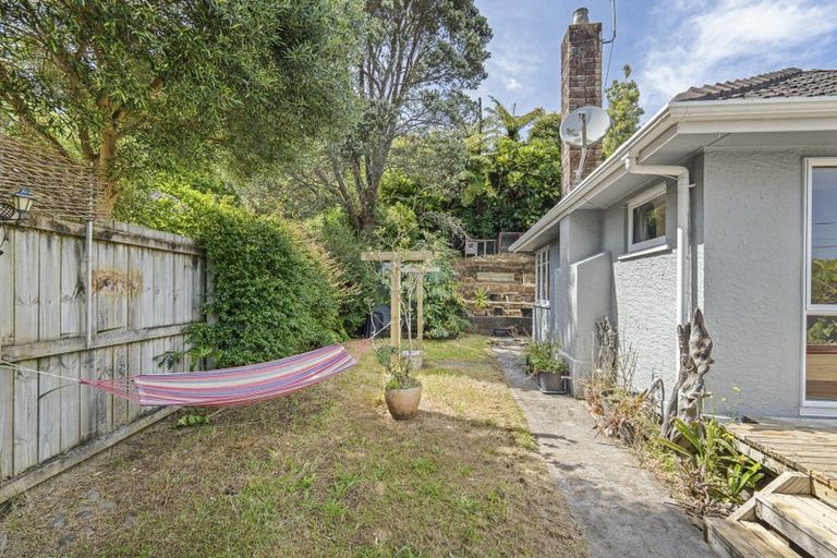 Photo of property in 35 Queens Road, Glen Avon, New Plymouth, 4312