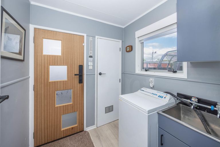 Photo of property in 56 Karen Crescent, Dinsdale, Hamilton, 3204