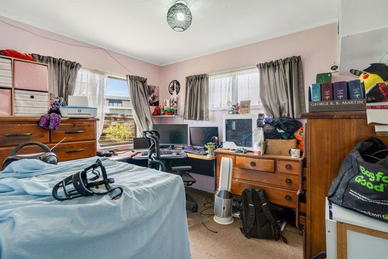 Photo of property in 2/17 Mcdougall Street, Manurewa East, Auckland, 2102