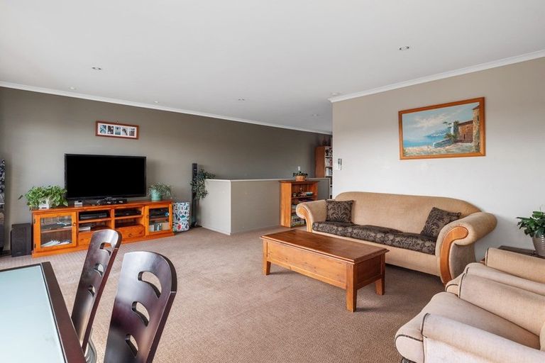Photo of property in 6 Renner Place, Pyes Pa, Tauranga, 3112