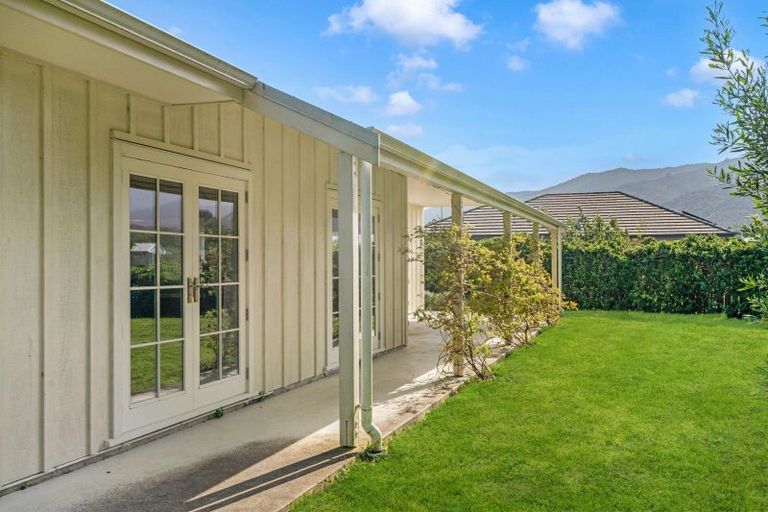 Photo of property in 6 Mckerrow Place, Featherston, 5710