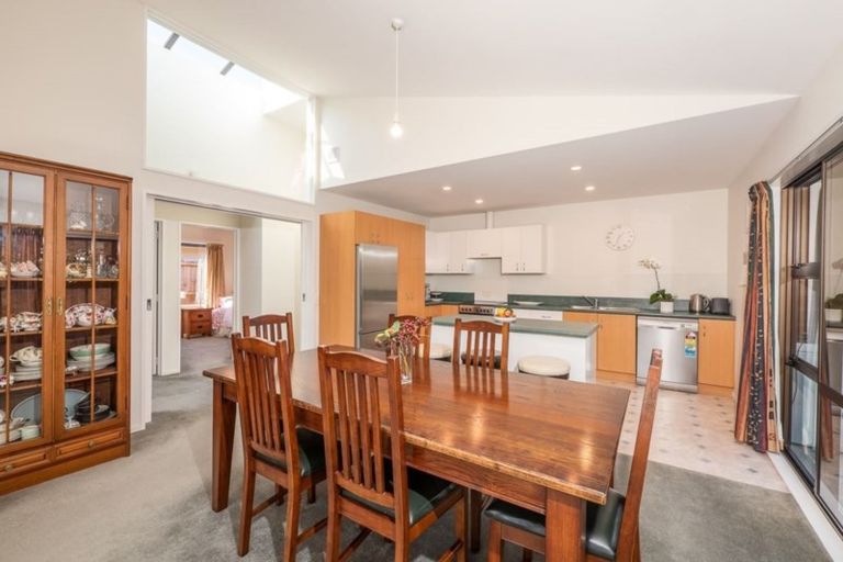 Photo of property in 32a Farquhars Road, Redwood, Christchurch, 8051
