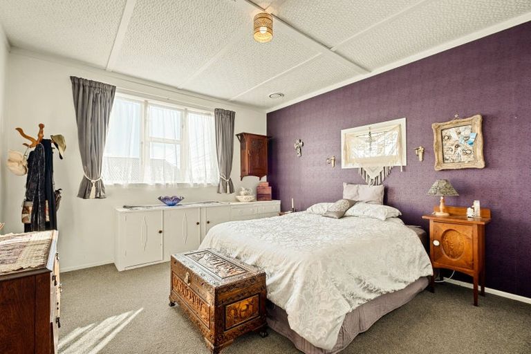 Photo of property in 64 Cutfield Road, New Plymouth, 4310