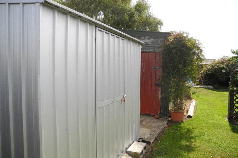 Photo of property in 8 Moorhouse Street, Waimate, 7924