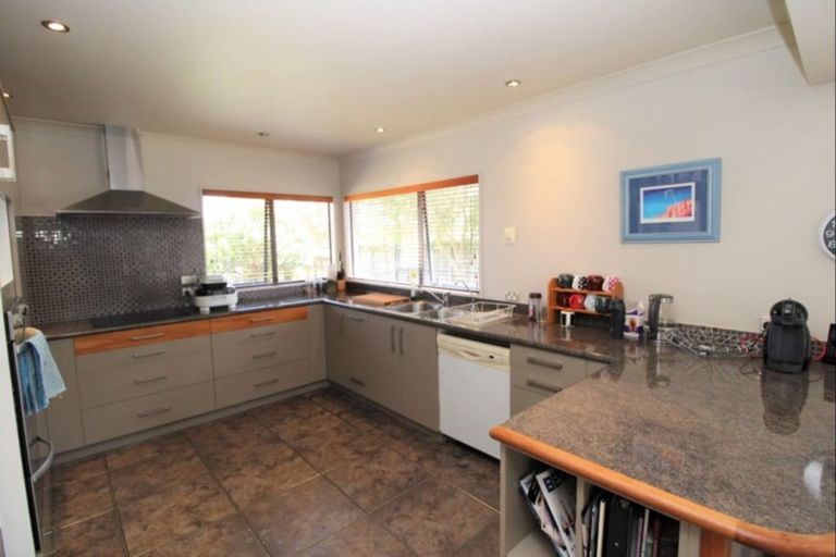 Photo of property in 134 Puka Crescent, Matarangi, Whitianga, 3592