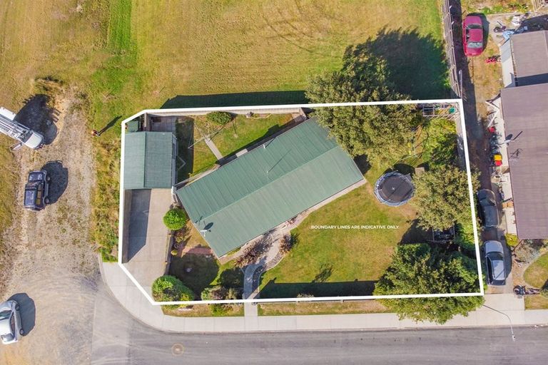 Photo of property in 25 Milford Street, Heidelberg, Invercargill, 9812