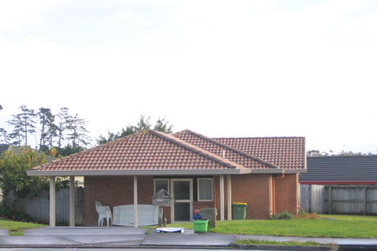 Photo of property in 13 Shenton Place, Burswood, Auckland, 2013