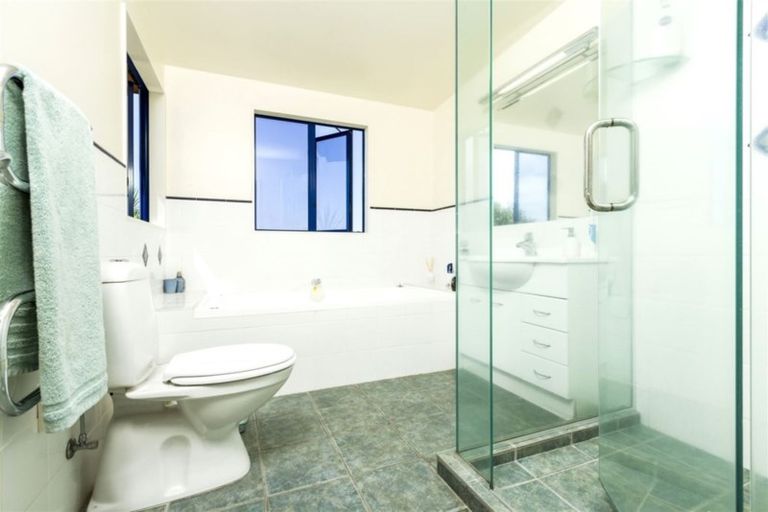 Photo of property in 13 Asbury Crescent, Campbells Bay, Auckland, 0630