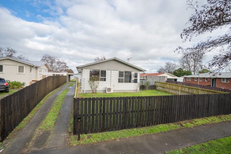 Photo of property in 74 Stillwater Place, Westbrook, Palmerston North, 4412