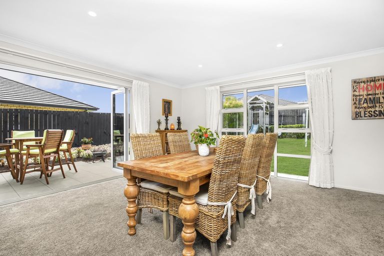 Photo of property in 8 Vivien Place, Patumahoe, Pukekohe, 2679