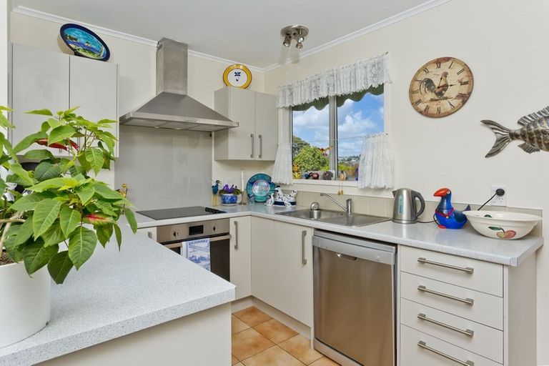 Photo of property in 3 Intrepid Place, Torbay, Auckland, 0630