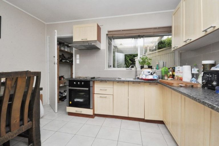 Photo of property in 2/3 Salisbury Road, Birkdale, Auckland, 0626