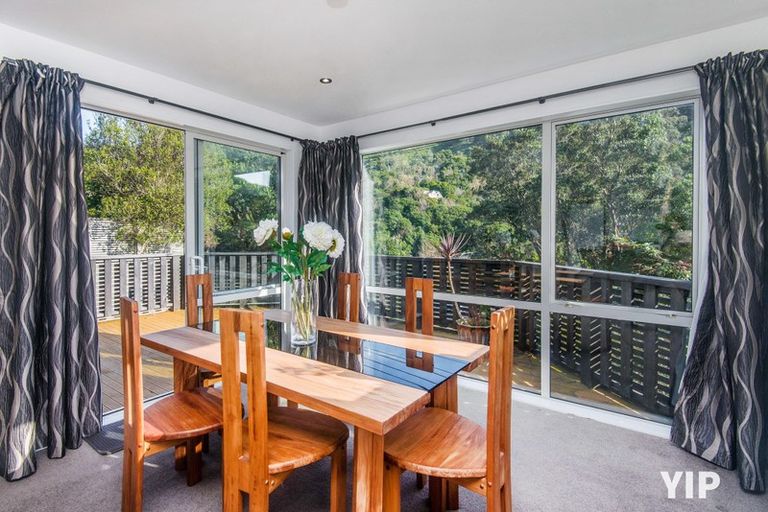 Photo of property in 26a Olivia Crescent, Tawa, Wellington, 5028