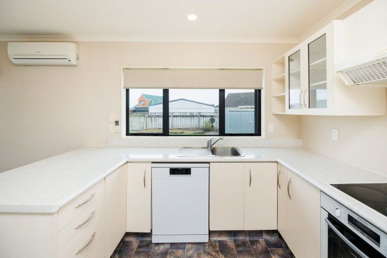 Photo of property in 38 Parnell Heights Drive, Kelvin Grove, Palmerston North, 4414