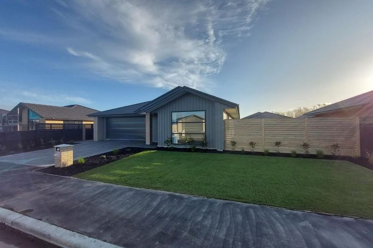 Photo of property in 11 Thomas Ellis Lane, Halswell, Christchurch, 8025