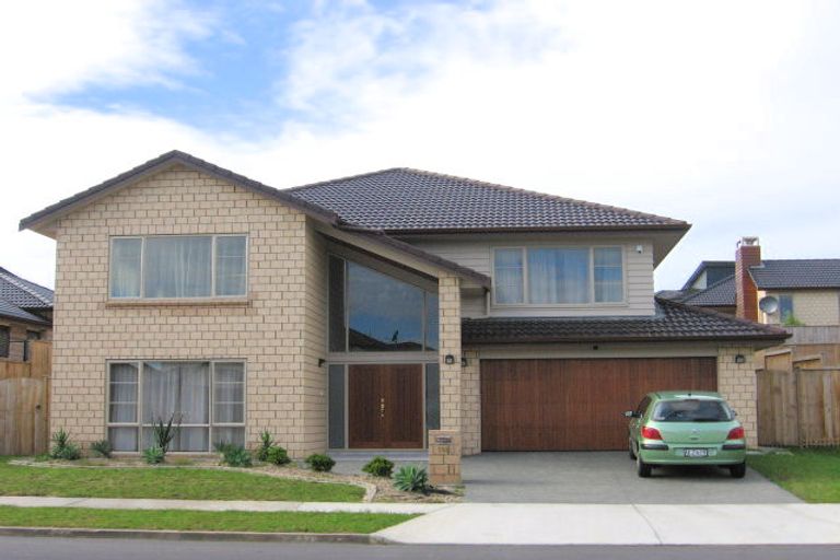 Photo of property in 114 Middlefield Drive, Flat Bush, Auckland, 2016