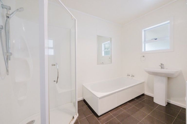Photo of property in 36 Francis Drake Street, Waipukurau, 4200