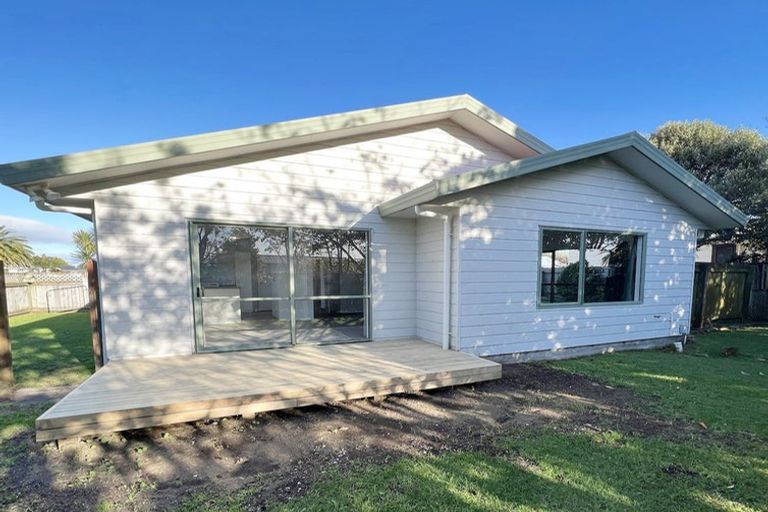 Photo of property in 35 Makarini Street, Paraparaumu, 5032