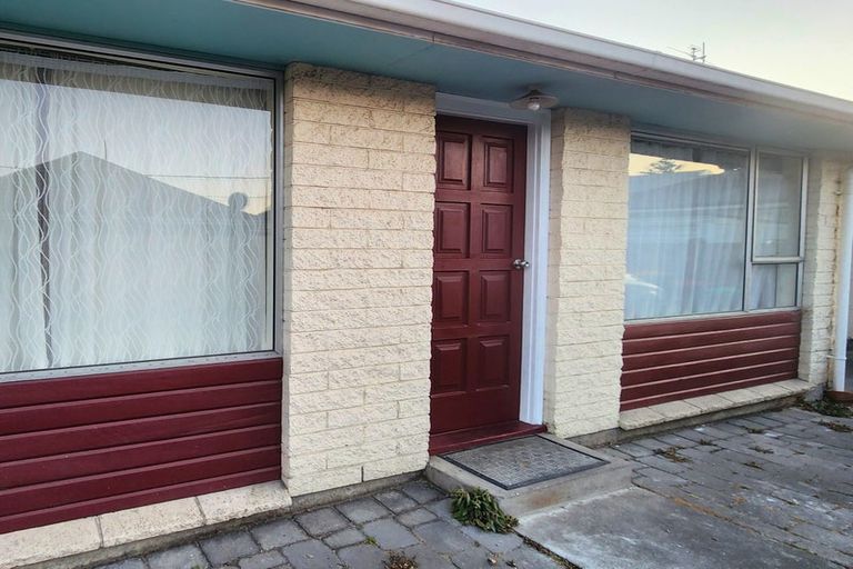 Photo of property in 2/372 Hereford Street, Linwood, Christchurch, 8011