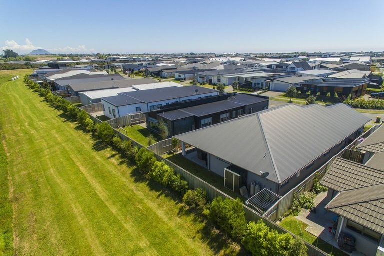 Photo of property in 67 Awatira Drive, Papamoa Beach, Papamoa, 3118