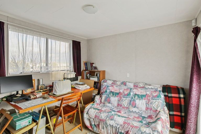 Photo of property in 29 Hennessy Street East, Foxton Beach, Foxton, 4815