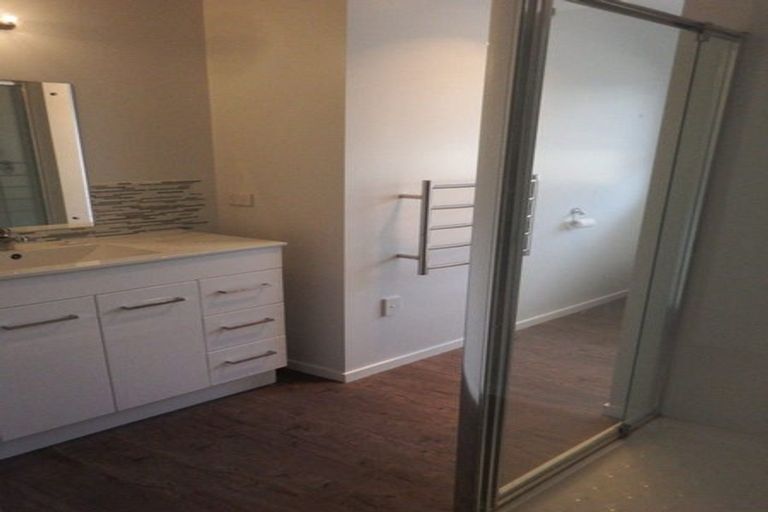 Photo of property in 379 One Tree Point Road, One Tree Point, 0118