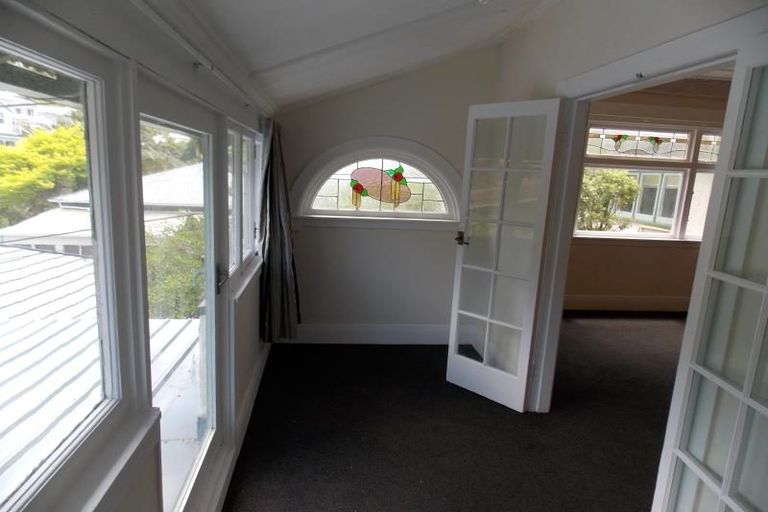 Photo of property in 283 Ohiro Road, Brooklyn, Wellington, 6021