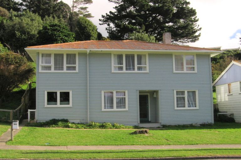 Photo of property in 203 Sievers Grove, Cannons Creek, Porirua, 5024