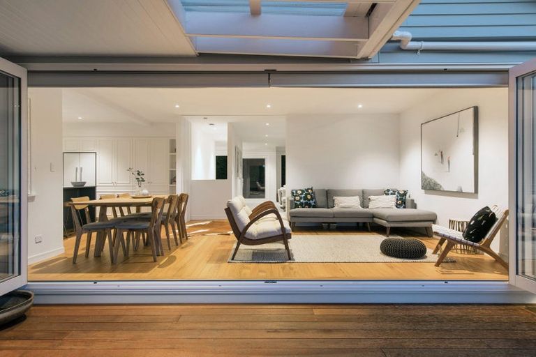 Photo of property in 68 St Michaels Avenue, Point Chevalier, Auckland, 1022