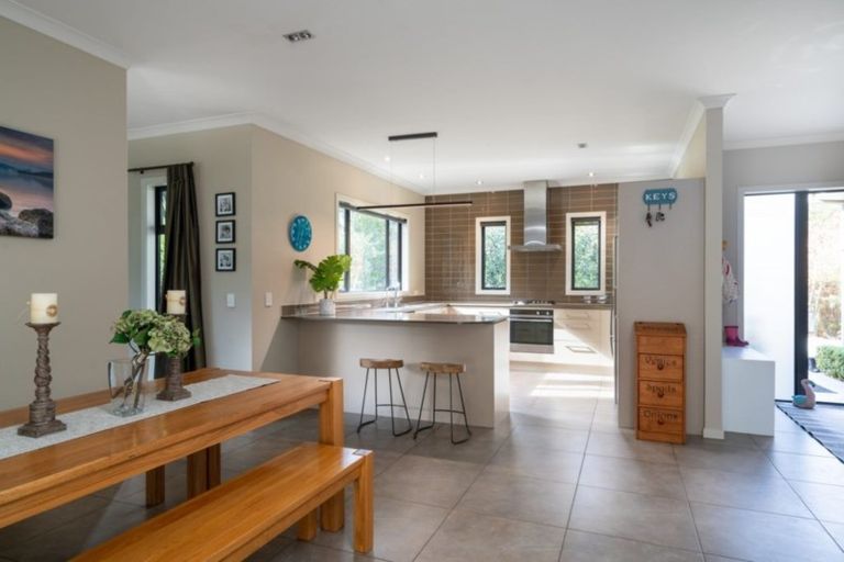 Photo of property in 174 Mapara Road, Acacia Bay, Taupo, 3385