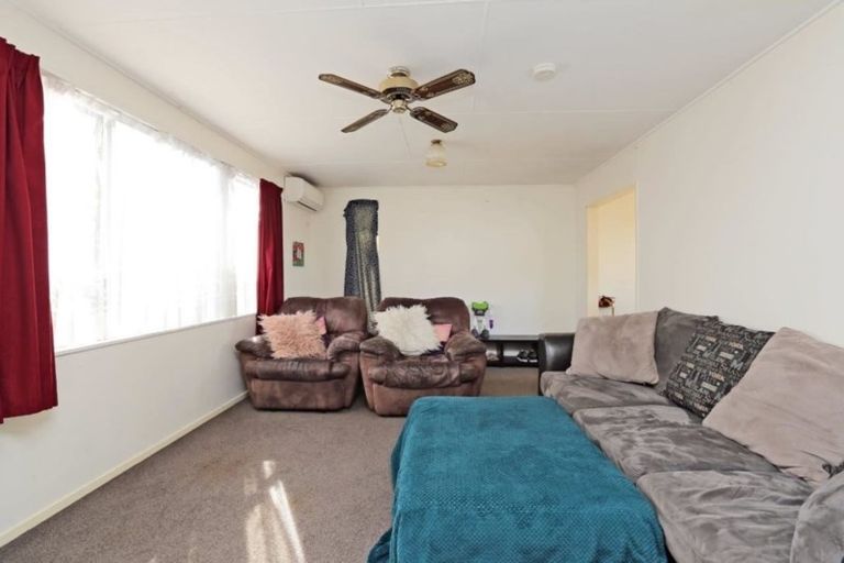 Photo of property in 4 Peary Crescent, Flaxmere, Hastings, 4120