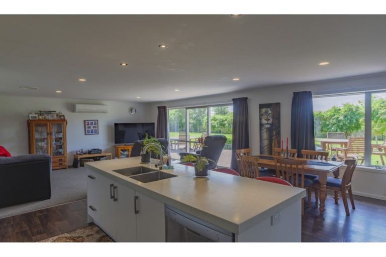 Photo of property in 21 Factory Road, Temuka, 7920