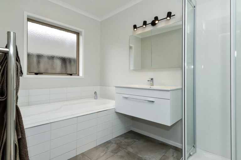 Photo of property in 21 Hensley Crescent, Flagstaff, Hamilton, 3210