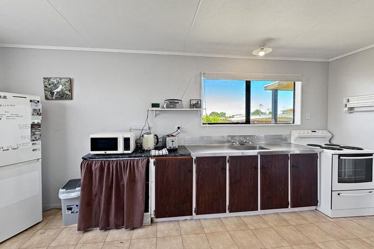 Photo of property in 38 Tongariro Street, Castlecliff, Wanganui, 4501