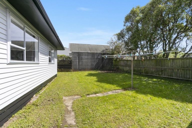 Photo of property in 4 Bexley Grove, Wainuiomata, Lower Hutt, 5014
