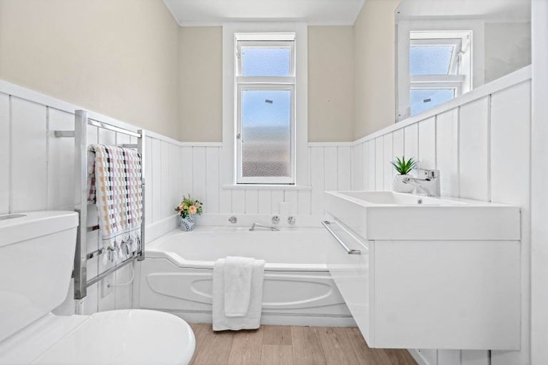 Photo of property in 7 Howden Road, Fairfield, Hamilton, 3214