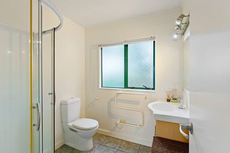 Photo of property in 8 Trig Hill Terrace, Waikanae Beach, Waikanae, 5036