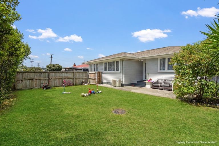 Photo of property in 135 Clevedon Road, Papakura, 2110