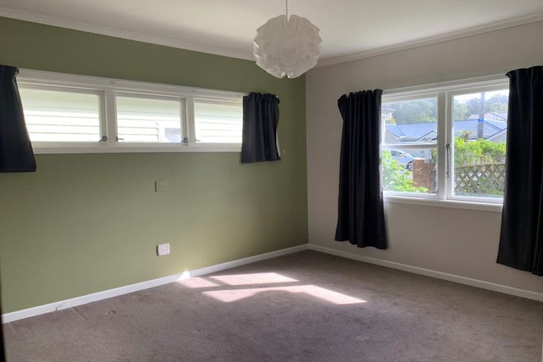 Photo of property in 2 Hatton Street, Karori, Wellington, 6012