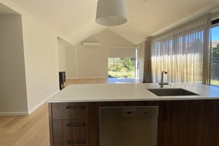 Photo of property in 19 Mckenzies Shute, Jacks Point, Queenstown, 9371