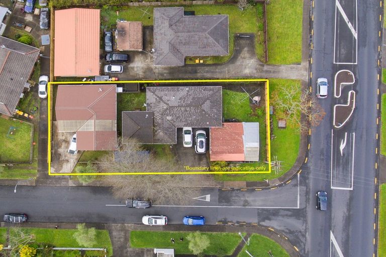 Photo of property in 1 Riverpark Crescent, Henderson, Auckland, 0610